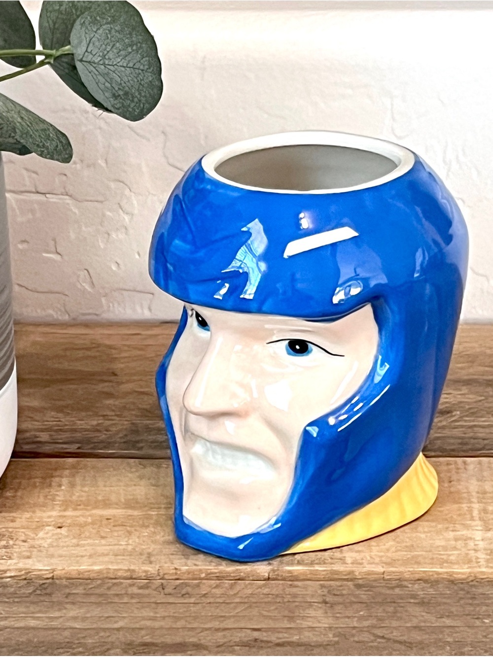 Vintage Valiant Comics 3D Molded Character Coffee Mug Surreal Entertainment